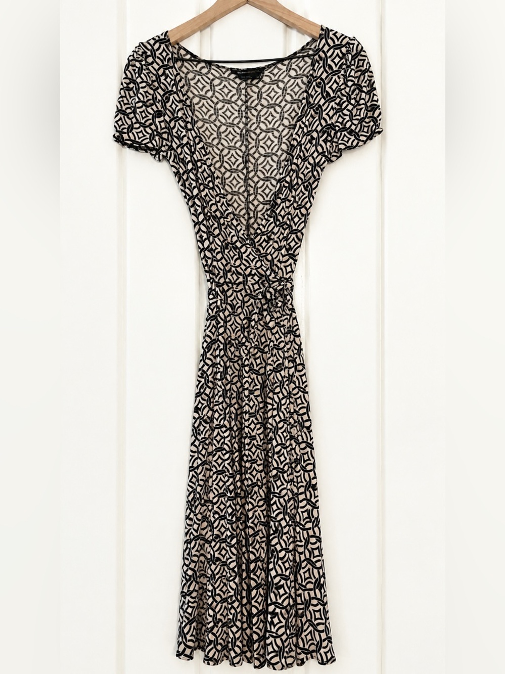 BCBGMAXAZRIA Geometric Wrap Dress XS Black Ivory Jersey Tie Waist Midi Y2K